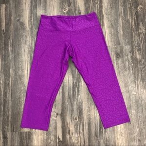 Onzie Capris Size M/L